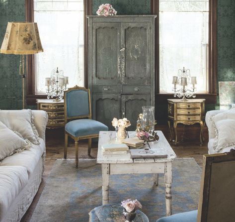 Amy Neunsinger, Camera Shabby Chic, Chic Living Room Furniture, Shabby Chic Decorating, Salon Shabby Chic, Modern Shabby Chic, Rachel Ashwell Shabby Chic, Shabby Chic Dining, Eclectic Living