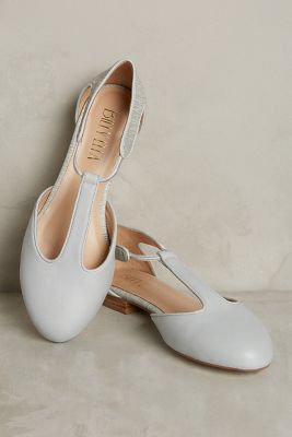 http://www.anthropologie.com/anthro/product/39960026.jsp?color=004&cm_mmc=userselection-_-product-_-share-_-39960026 Strap Flats, T Strap Flats, Summer Boots, Shoe Inspiration, Inspiration Boards, Effortless Elegance, Crazy Shoes, Pretty Shoes, Shoe Obsession