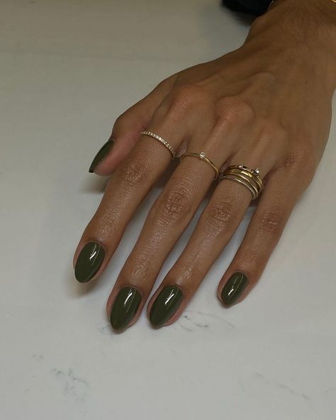 Best Fall Nail Colors, Martini Nails, Ongles Beiges, Olive Nails, Nails Brown, Fall Gel Nails, Casual Nails, Fall Nail Colors, Brown Nails