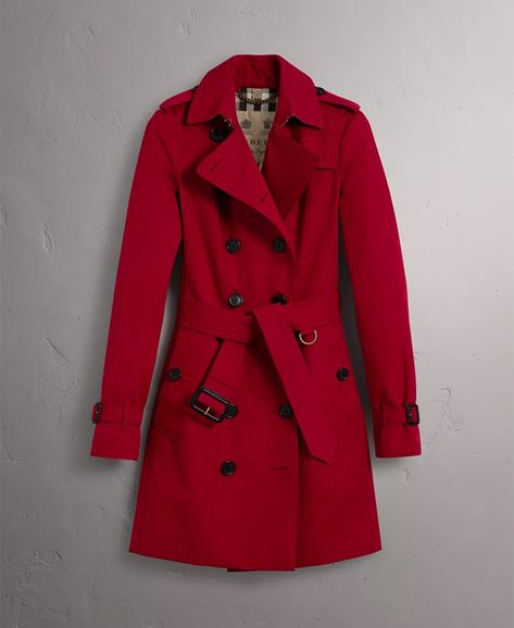 Burburry Red Trench Coat Outfit, Bandana Hairstyles For Long Hair, Trench Coat Burberry, Zara Winter, Cashmere Cape, Trench Coat Outfit, Red Trench Coat, Trench Coat Style, Burberry Trench