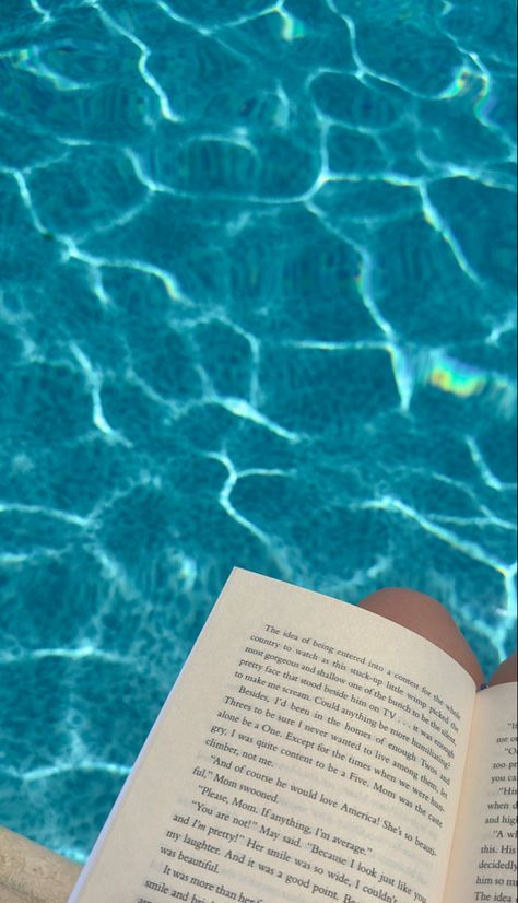 #summer #aesthetic #pool #poolaesthetic #summeraesthetic #reading Blue Astethics, Pool Aesthetic Pictures, Pool Side Aesthetic, Aesthetic Pool Pictures, Summer Aesthetic Pool, Summer Pool Aesthetic, Aesthetic Pool, Pool Vibes, Pool Aesthetic