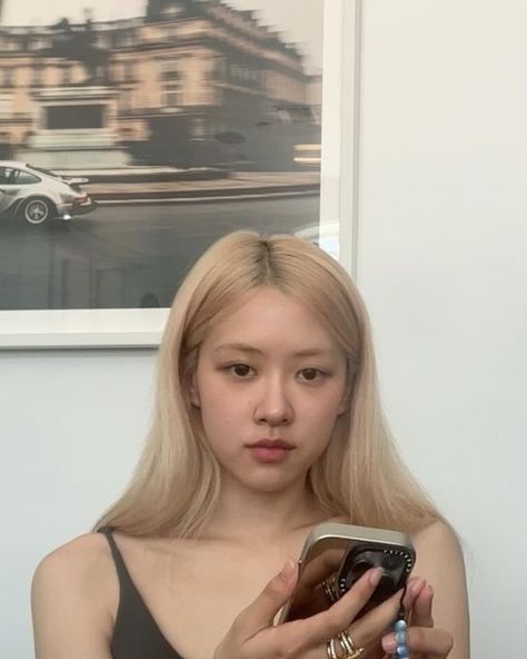 Rosé Ig Update, Rosé Instagram Update, Rose And Rosie, Rosé Instagram, Rose Park, All Eyes On Me, Rose Icon, Without Makeup, Jennie Lisa