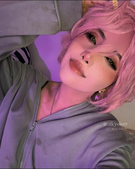 Mina Ashido Face Claim, Mha Instagram Posts, Mina Cosplay Bnha, Mha Cosplay Ideas, Mei Hatsume Cosplay, Mha Hairstyles, Mha Realistic, Mha Makeup, Mina Ashido Cosplay