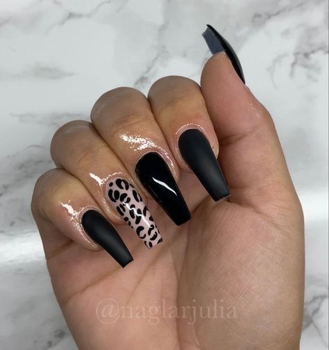 Black Leopard Nail Designs, Black Nails With Leopard Design, Black And Cheetah Print Nails, Black Nails With Cheetah Print, Leopard Nails Black, Black Cheetah Print Nails, Black Cheetah Nails, Black Leopard Nails, Night Nails