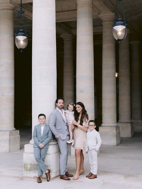 Photoshoot Stairs, Photos In Paris, France Wedding, Perfect Family, Perfect Moment, Once In A Lifetime, Family Heirloom, Beautiful Family, Family Photoshoot