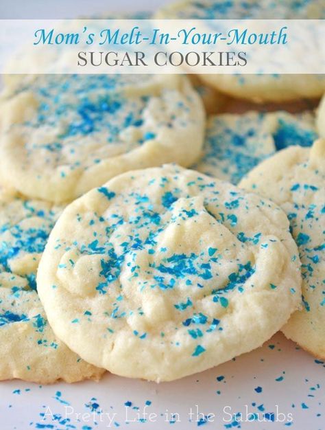 These are very similar to a recipe I've used for a long time... they are so delicious!!!  Mom's Melt-In-Your-Mouth Sugar Cookies... Collage Recipes, Treats Recipes, Scrumptious Desserts, Köstliche Desserts, Halloween Snacks, Yummy Sweets, Sugar Cookies Recipe, Halloween Cookies, Tea Cakes