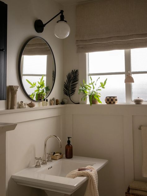 Every One of Stylist Scott Horne's Bowls, Baskets, and Spoons Has a Spot in His Silver Lake, Los Angeles, Home Ledge In Bathroom, Bathroom Ledge, Bathroom Hardware Ideas, Ledge Decor, Hardware Ideas, Vintage Ladder, Rose House, Wall Of Windows, Vintage Stool