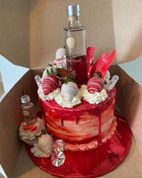 Ciroc Cake, 23 Birthday Cake, Liquor Cake, 19th Birthday Cakes, 22nd Birthday Cakes, Christmas Cupcakes Recipes, Alcohol Cake, White Birthday Cakes, Bottle Cake