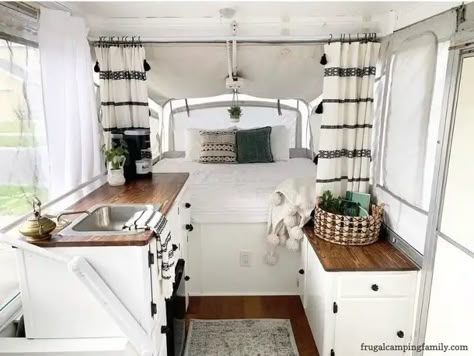 Pop Up Camper Remodel Inspiration - Frugal Camping Family Small Pop Up Campers, Pop Up Camper Remodel, Tent Trailer Remodel, Pop Up Camper Trailer, Popup Camper Remodel, Pop Up Tent Trailer, Camper Interior Design, Pop Up Trailer, Camper Boat