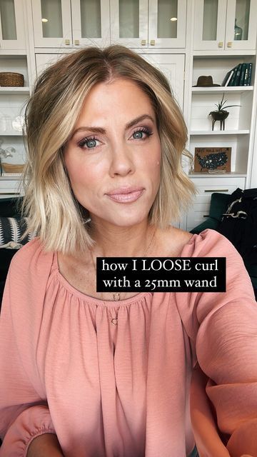 How To Soft Curl Short Hair, Bent Waves Short Hair, Adding Waves To A Bob, How To Style Short Textured Bob, Loose Wave Short Hair, Messy Waves Short Hair Tutorial, Short Hairstyle Women Beach Waves, How To Make Loose Curls For Short Hair, How To Style A Bob Haircut Messy Waves