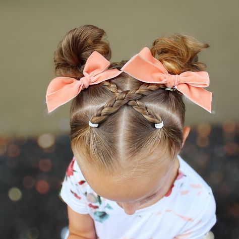 Little Kid Curly Hairstyles Girl, Pre K Hairstyles Girl, Toddler Updo Hairstyles, Toddler Short Hairstyles, Toddler Hairstyles Girl Short, Simple Toddler Hairstyles, Short Hairstyles For Kids, Hairstyles For Kindergarteners, Preschool Hairstyles