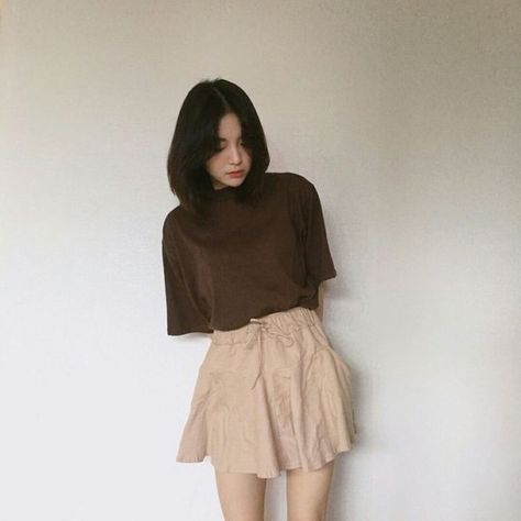 Pale Outfits, Brown Aesthetic Outfits, Brown Aesthetic Outfit, Pale Aesthetic, Pale Girl, Estilo Indie, Academia Fashion, Brown Outfit, Aesthetic Indie