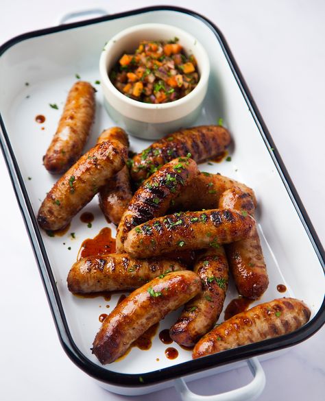 BBQ honey sausagesghkuk Bbq Sausages, Barbecue Sausage, August Style, Sausages Recipe, Bbq Dishes, Sausage Dishes, Sausage Recipe, Honey Soy, Gourmet Foods