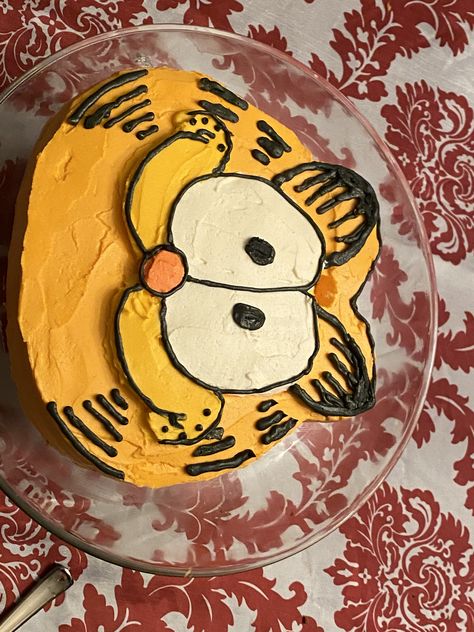 Garfield Cake Ideas, Garfield Birthday Cake, Jd Core, Garfield Birthday Party, Garfield Party, Garfield Cake, Garfield Birthday, 9th Birthday Cake, Dorm Food