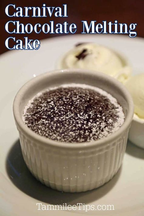 Carnival Lava Cake Recipe, Carnival Melting Chocolate Cake, Melting Cake, Chocolate Melting Cake, Candy Bar Recipes, Starbucks Drink Recipes, Lava Cake Recipe, Candy Bar Recipe, Carnival Cakes