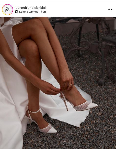 Bride Heels Aesthetic, Wedding Hills Shoes, Luxury Romantic Wedding Shoes For Ceremony, Elegant Tulle Wedding Heels, Wedding Shoes With Dress, Wedding Shoes Bride Bows, Engagement Shoes, Wedding Heels Brides, Classic Wedding Shoes