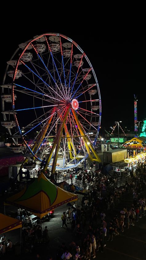 #fair #cne #toronto #rides #amusementpark #ferriswheel Cne Toronto Aesthetic, Cne Toronto, Aesthetic Toronto, Toronto Aesthetic, Fair Aesthetic, Fair Rides, Movin On, Instagram Ideas, Theme Parks