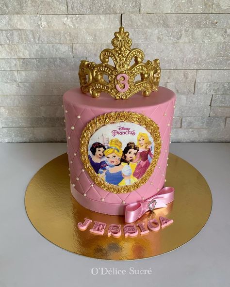 Instagram post by O'Délice Sucré • Sep 23, 2020 at 6:02pm UTC Disney Princess Birthday Cake Ideas, Princess Pink Cake, Princes Cake, Princess Cake Ideas, Birthday Cake Princess, Pink Princess Cakes, Princess Party Cake, Princess Theme Cake, Batman Cake Topper