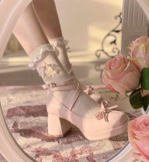 Mary Jane Platform Shoes, Soft Pink Theme, Dr Shoes, Cute Shoes Heels, Princess Core, Pastel Pink Aesthetic, Pink Girly Things, Pink Vibes, Princess Aesthetic