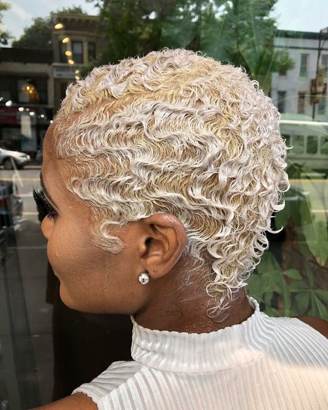 Blonde Fingerwaves Black Women, Short Blonde Hair Black Women, Finger Waves Short Hair, Short Dyed Hair, Blonde Natural Hair, Short Shaved Hairstyles, Natural Hair Cuts, Natural Hair Short Cuts, Short Hair Black