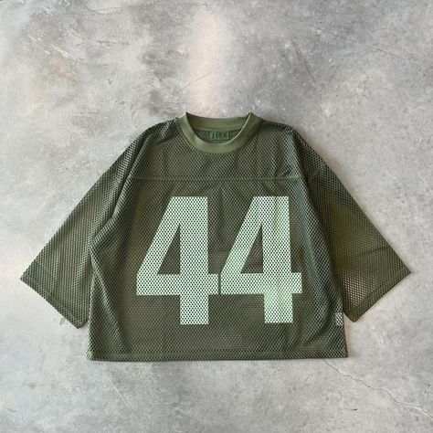 Jersey T Shirt Outfit, Essential Clothing, Blouse Summer, Masculine Energy, Nfl Jersey, Shirt Design Inspiration, Shirt Embroidery, Top Round, Tshirt Outfits