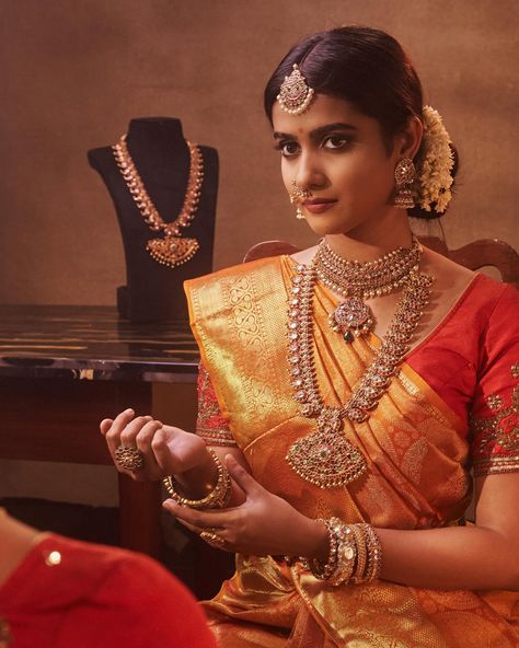 A few creatives from the Jewellery Campaign for @aarni_by_shravani which never made it to our gram. Team Hand on Heart Studio Photography : @shaktismaran @mr.trueblack Styled by @officialanahita Model @srigouripriya #jewelrycampaign #jewelryphotography #brandcampaign #photoshoot #jewelryshoot Jewellery Model Photography, Jewellery Campaign, Hand On Heart, Jewellery Model, Brand Campaign, Heart Hands, Jewelry Model, Jewelry Photography, Model Photography