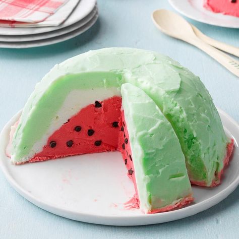 Watermelon Ice Cream Cake, Watermelon Desserts, Watermelon Dessert, Summer Desert, Adorable Food, Strawberry Shortcake Ice Cream, Watermelon Ice Cream, Lime Sherbet, Making Homemade Ice Cream