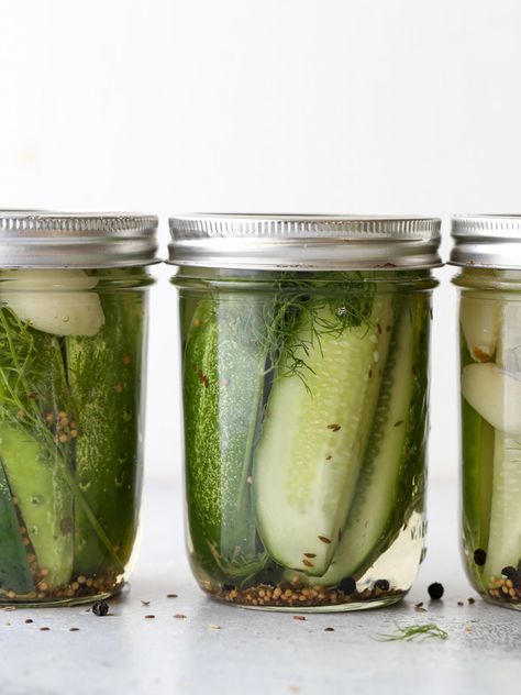 Quick Refrigerator Dill Pickles Homemade Refrigerator Pickles, Making Dill Pickles, Refrigerator Pickles Dill, Homemade Pickles Dill, Pickle Recipes Homemade, Cucumber Varieties, Dill Pickle Recipe, Pickle Recipes, How To Make Pickles