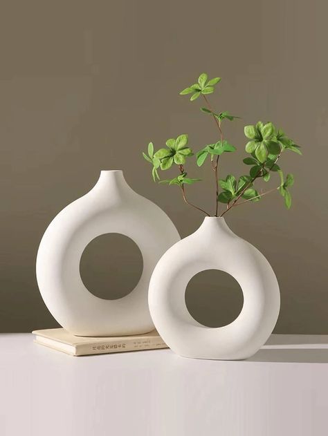 Flower Vase Design, طقم شاي, Plastic Vase, Plastic Plant Pots, Flower Vases Decoration, Flower Vase Arrangements, Nordic Minimalism, Wedding Vases, Liberia