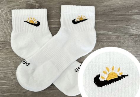 Nike Socks Embroidery Flowers, Sock Embroidery Diy, Nike Sock Embroidery Ideas, Embroidery Nike Socks, Nike Sock Embroidery, Hand Embroidered Socks, Embroidered Nike Socks, Embroidered Socks Diy, Nike Socks Embroidery