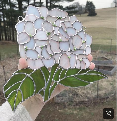 Hydrangea Stained Glass Pattern, Stained Glass Hydrangea, Abstract Tattoo Ideas, Abstract Tattoos, Window Stained, Glass Art Projects, Stained Glass Decor, Stained Glass Ornaments, Tiffany Glass