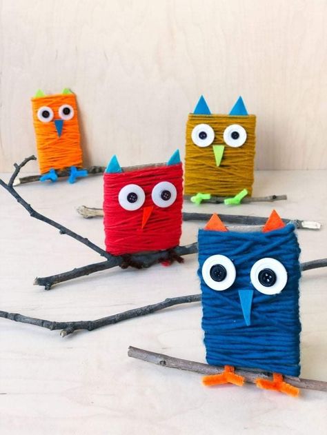 Diy Owl, Owl Craft, Yarn Crafts For Kids, November Crafts, Owl Crafts, Art Yarn, Paper Towel Roll Crafts, Wool Crafts, Kids Diy