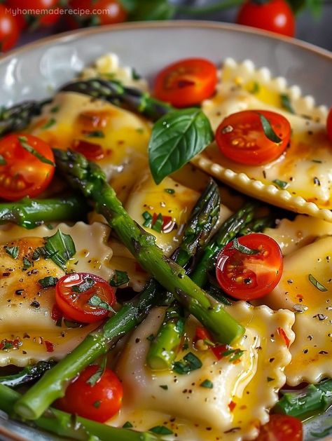 Experience the joy of cooking with our Ravioli with Tomatoes, Asparagus, Garlic, and Herbs. This dish combines the tender textures of ravioli with the fresh, crisp flavors of spring vegetables, all brought together with a fragrant blend of garlic and herbs. It's a simple yet sophisticated dish that promises to delight. Avani Recipes, Vegetable Ravioli, Asparagus Garlic, Gordon Ramsay Recipe, Salsa Fresca, Ravioli Recipe, Cheese Ravioli, Easy Pasta Dishes, Herb Recipes