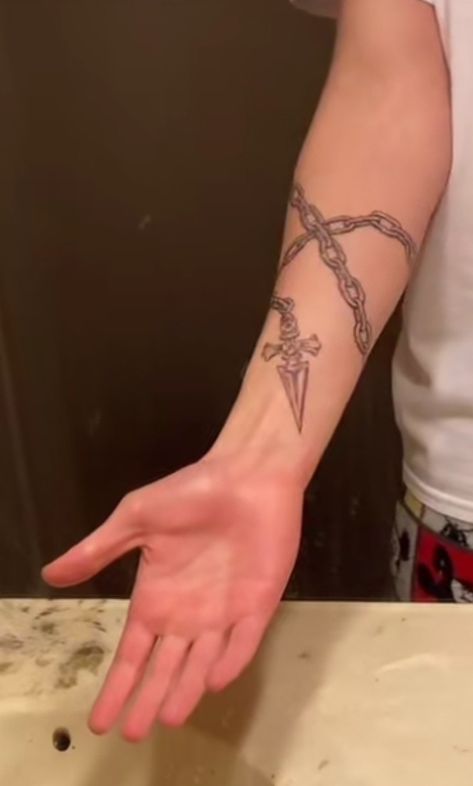 tattoo, anime, anime tattoo, kurapika, hunter x hunter, Hunter X Hunter Kurapika Chains Tattoo, Chain Jail Kurapika Tattoo, Kurapika Tattoo Ideas Chain, How To Design A Sleeve Tattoo, Kurapika Chains Tattoo Hand, Hunter X Hunter Chain Tattoo, Grunge Wrist Tattoos, Kurapika Heart Chain Tattoo, Kurapika Hand Tattoo