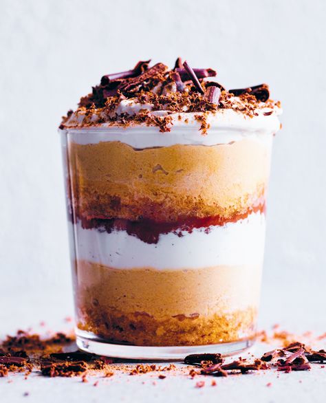 Dairy-Free Tiramisu in a Jar | FOOD MATTERS® Snacks To Have On Hand, Dairy Free Tiramisu, Gluten Free Tiramisu, Jar Cake, Gluten Free Holiday Recipes, Jar Food, Cake In A Jar, Dessert In A Jar, Food Matters