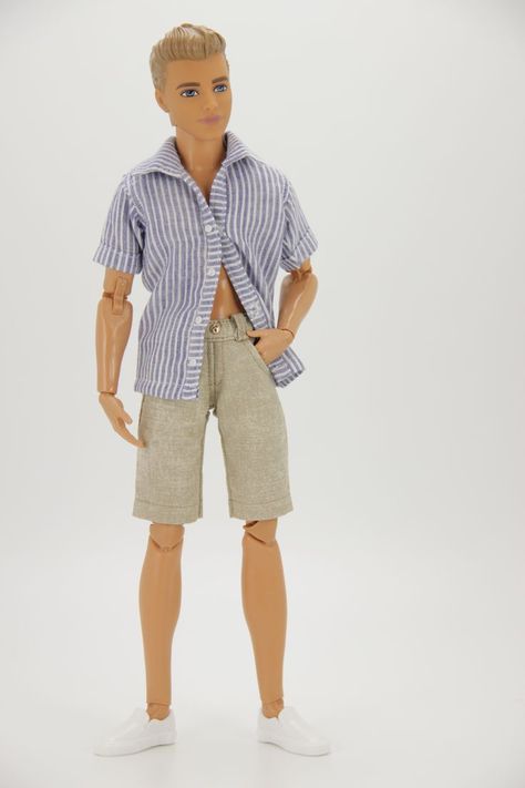 Ken Doll Outfits, Shorts And Button Up Shirt, Malibu Party, Ken Outfits, Barbie Malibu, Ken Clothes, Ken Barbie Doll, Diy Paper Toys, Barbie Theme Party