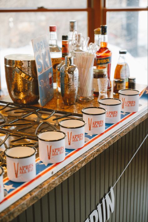 Veuve Clicquot Apres Ski, Apres Themed Party, Ski Bachelorette Weekend, Apres Ski Food Ideas, Ski Bachelor Party, Apres Ski Bachelorette Decor, Apres Ski Baby Shower Ideas, Apres Ski Wedding, Ski Trip Bachelorette Party