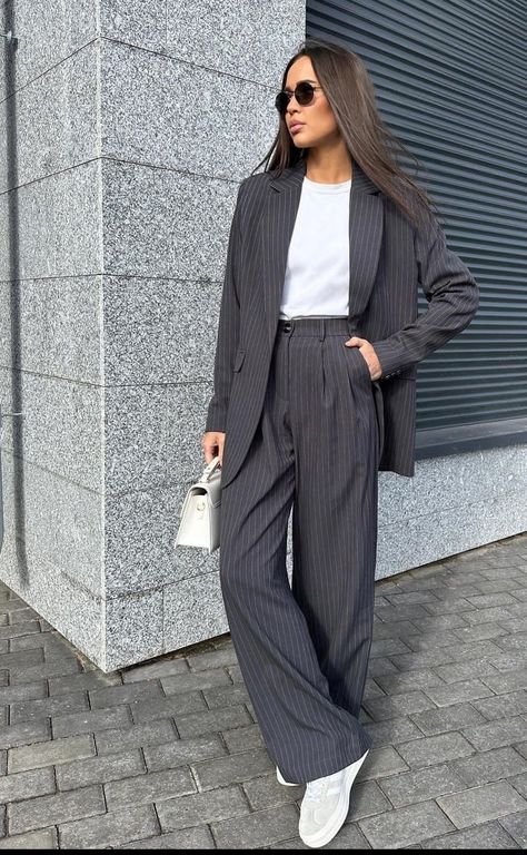 Work Outfits Women Winter, Work Outfits Women Professional, Work Outfits Women Office, Work Outfits Women Summer, Uni Outfits, Blazer Set, Woman Suit Fashion, Work Outfits Women, Suit Fashion