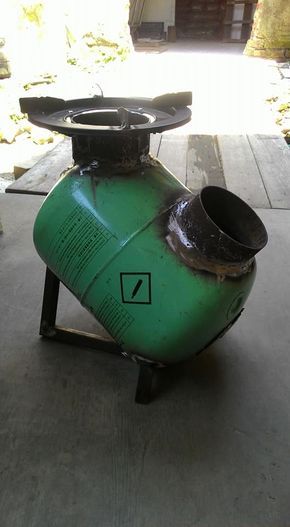 Diy Rocket Stove, Rocket Stove Design, Metal Art Techniques, Diy Wood Stove, Stove Heater, Bbq Grill Design, Outdoor Stove, Rocket Stoves, Diy Fire Pit