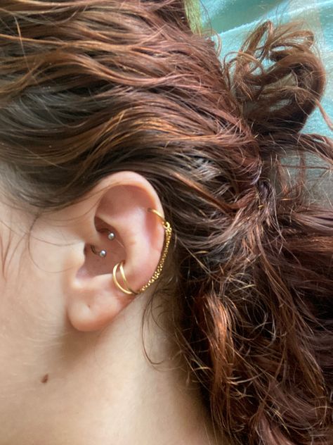 #helixpiercing #conchpiercing #daith Daith Stud, Daith Piercing Stud, Daith Piercing, Conch Piercing, Helix Piercing, Tatting, Piercings, Sparkle, Stud Earrings