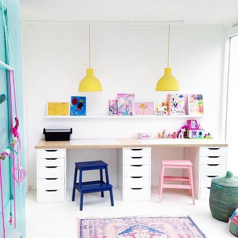 Make a colorful and functional homework space with plenty of room for display and drawers for supplies Playroom Desk, Kids Writing Desk, Kids Homework Station, Homework Space, Homework Room, Kids Workspace, Painted Stools, Childrens Desk, Desk Diy