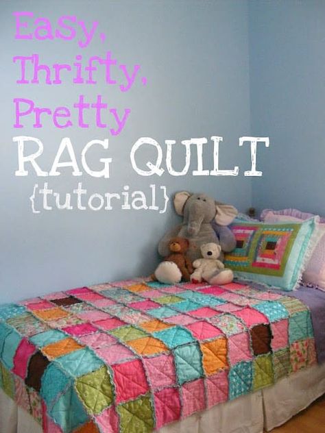 Dive into the art of rag quilting with our step-by-step guide. Create a beautiful and budget-friendly quilt today for warmth and style. #DIY #craftingcomfort #QuiltLoveDIY Rag Quilt Tutorial, Costura Diy, Quilt Baby, Leftover Fabric, Diy Quilt, Creation Couture, Rag Quilt, Diy Couture, Crafty Craft