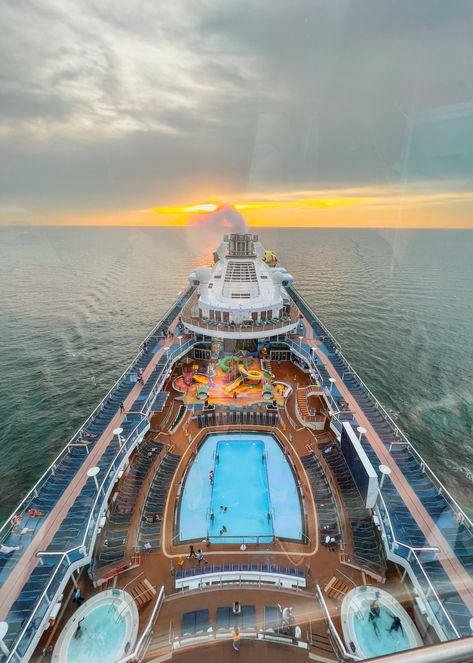 Spectrum Of The Seas Cruise, Cruise Royal Carribean, Spectrum Of The Seas, Singapore Cruise, Cruise Aesthetic, Royal Carribean Cruise, Magic Board, Biggest Cruise Ship, Royal Caribbean Cruise Ship