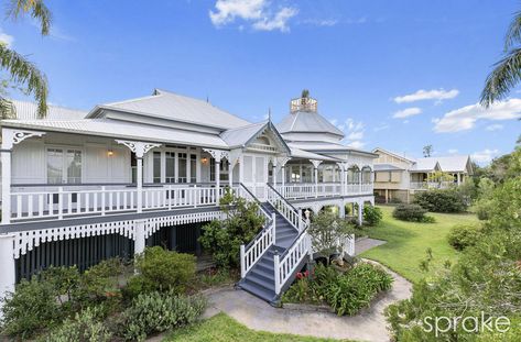 Queenslander Homes, Queenslander House, Front Verandah, Australian Homes, Colonial House, Churchill, House Inspo, Queensland, House For Sale