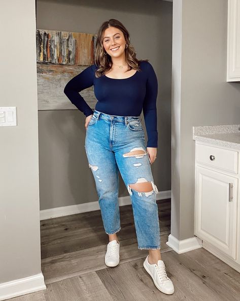 Bodysuit Midsize Outfit, Plus Size Body Suit With Jeans, Midsize Bodysuit Outfit, Plus Size Bodysuit Outfit, Midsize Body Outfits, Plus Size Body Suit, Body Suit Outfit, Mid Size Outfits, Outfits Gorditas