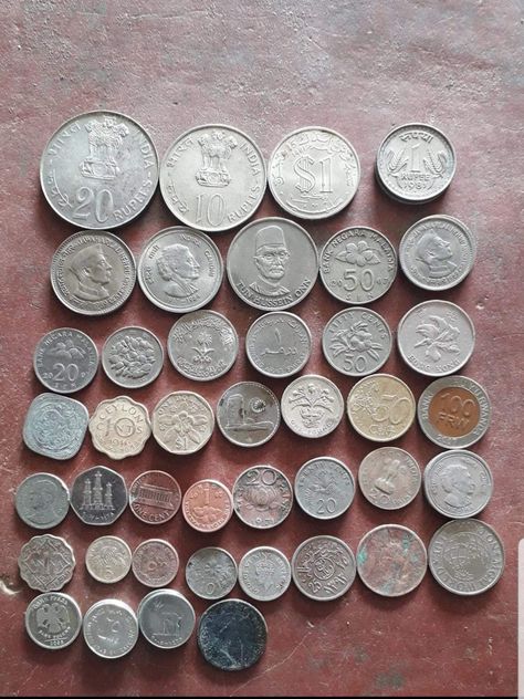 Coin Wallpaper, Old Coins For Sale, Indian Currency, Old Coins Value, Urdu Quotes Images, Indian Coins, Money Notes, Foreign Coins, Time Pictures