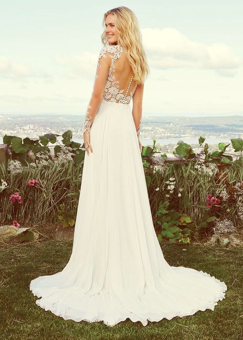 Justin Alexander 6422 - LILLIAN WEST Lillian West Bridal, Lillian West Wedding Dress, Bohemian Beach Wedding Dress, Boho Style Wedding Dress, Plus Size Bridal Dresses, Bella Bridal, Lillian West, Boho Bridal Gowns, Boho Style Wedding