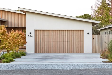 Japandi Exterior House, Japandi Exterior, Wood Garage, Wood Garage Doors, Driveway Design, Modern Garage, Concrete Driveways, Garage Design, Garage House