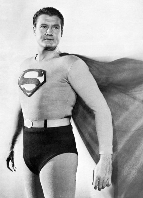 George Reeves, TV's "Superman" 1952-1958 | Found dead June 16, 1959 from a gunshot wound to the head. George Reeves Superman, Cape Superhero, Superhero Portrait, Superman Photos, George Reeves, Superman Costume, Superman Pictures, Superman Symbol, Superman Costumes