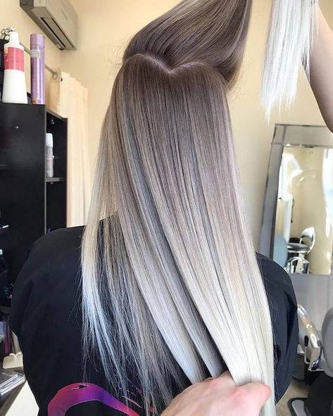 ash-grey-to-platinum-blonde-long-straight-hair-difference-between-balayage-and-ombre Platinový Blond, Balayage Hairstyles, Ombre Hair Blonde, Long Hair Color, Hair Done, Medium Long Hair, Balayage Hair Blonde, Brown Blonde Hair, Ombre Hair Color